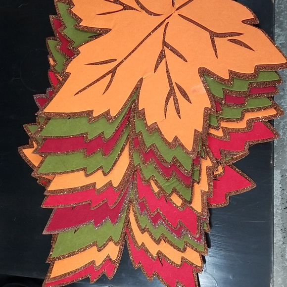 10 felt fall decorations for plating dinner table sold as set glittering. SET - Picture 5 of 10